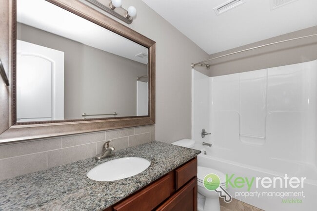 Foto del edificio - 2311-2313 E Coolwater St Duplex