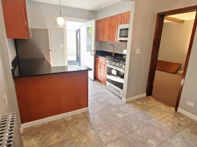 Foto del edificio - 3311 150th Plz