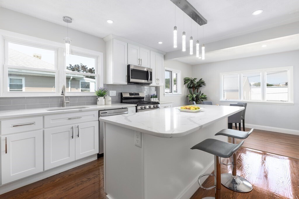 Foto principal - 765 Norwest Dr