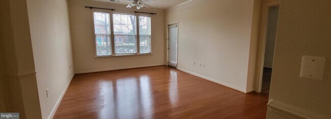Building Photo - 16 Granite Pl