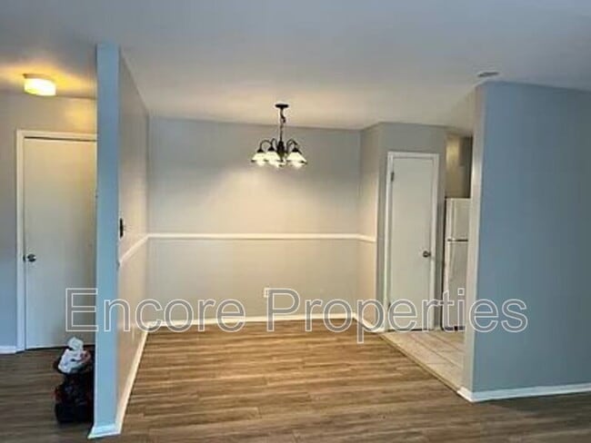 Building Photo - 1299 Schaub Dr