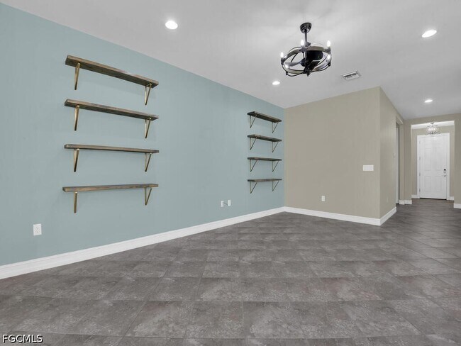 Foto del edificio - 4211 Dutchess Park Rd
