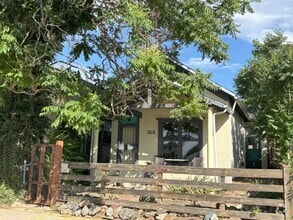 Building Photo - 2818 Welton St