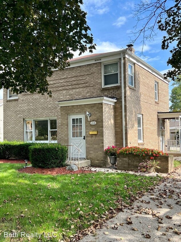 1016 Kingsway Ave, Rockford, IL 61108 House Rental in Rockford, IL