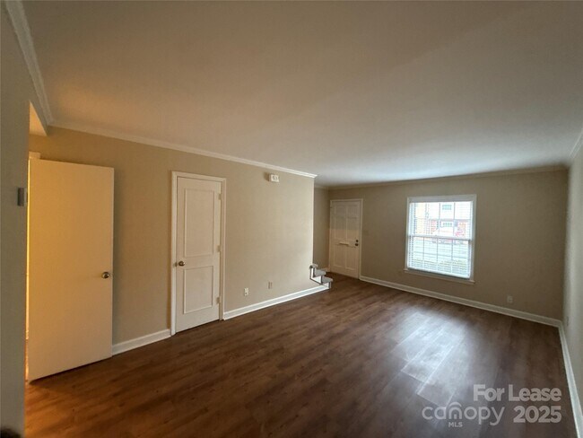 Foto del edificio - 3722 Park Rd