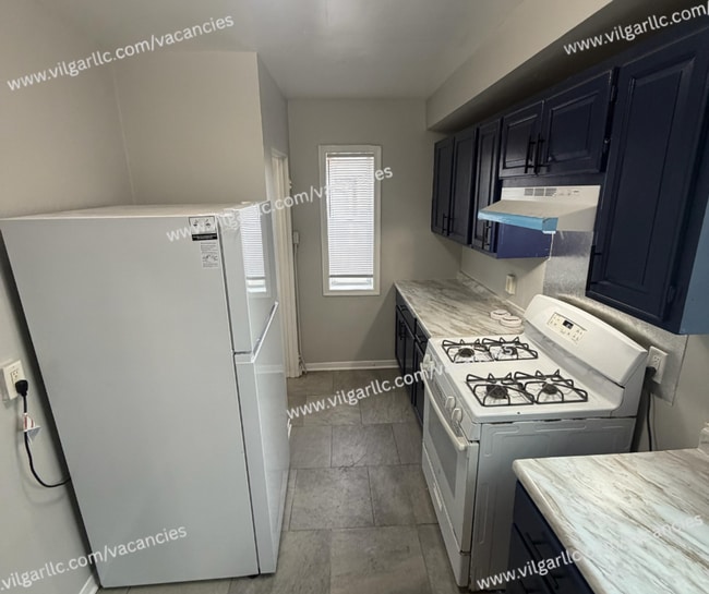 Building Photo - Spacious 2 Bedrooms • 1 Bathroom Home. Comfortable, well-maintained living with classic charm and...