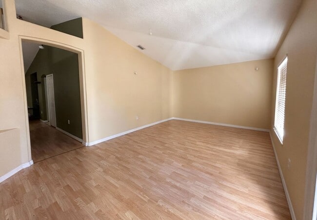 Building Photo - Palm Coast Charm