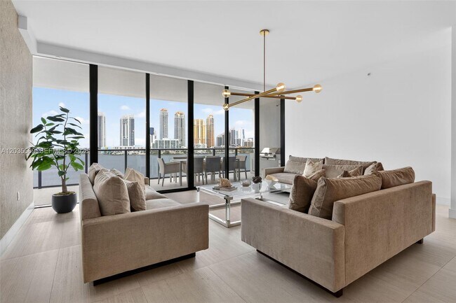 Foto del edificio - 5500 Island Estates Dr