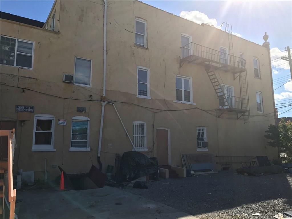 Primary Photo - 3988 Bronxwood Ave