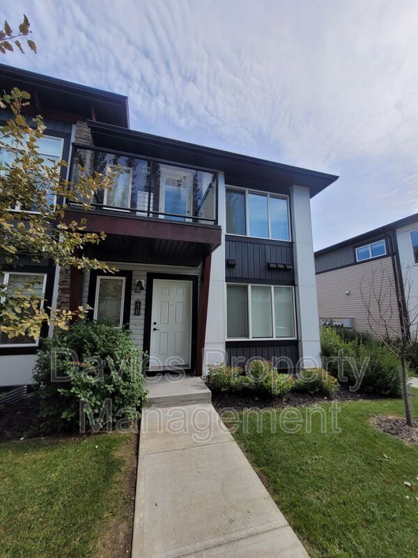 Building Photo - 446 Allard Blvd SW