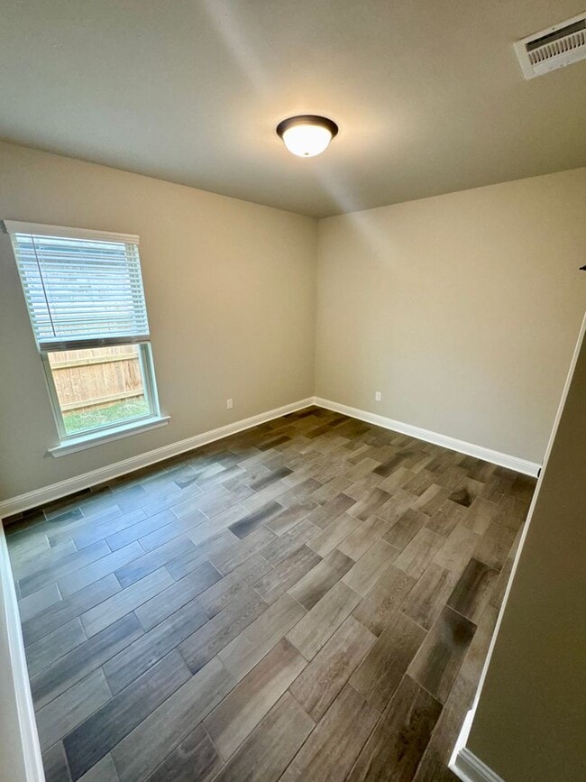 Foto del edificio - Canes Landing!