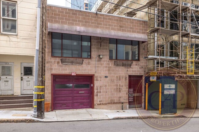 Foto del edificio - Rincon Hill - 3 BR, 2 BA House 1,164 Sq. Ft. - 3D Virtual Tour, Garage, Yard