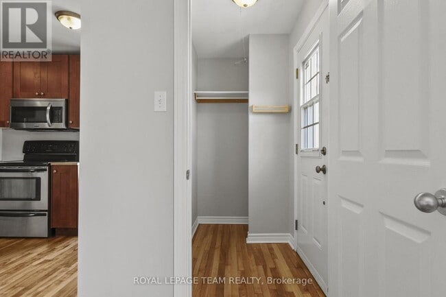 Building Photo - 100 Harrold Pl