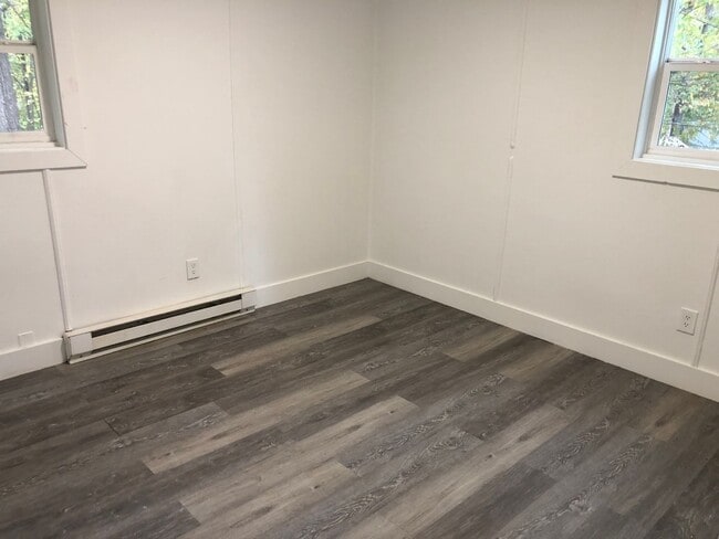 Foto del edificio - 1729-1731 Old Lynwood Circle