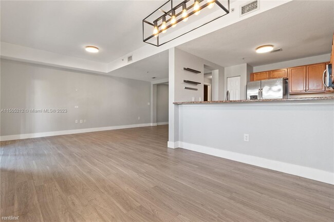 Building Photo - 3 br, 2.5 bath House - 11605 NW 89th St Ap...