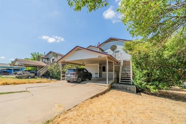 Building Photo - 5807 Spring Meadow Rd