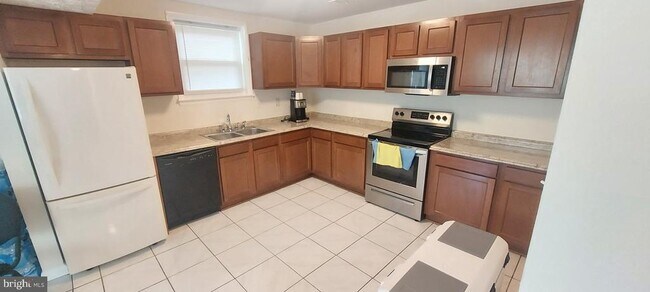 Building Photo - 4109 Buck Creek Rd