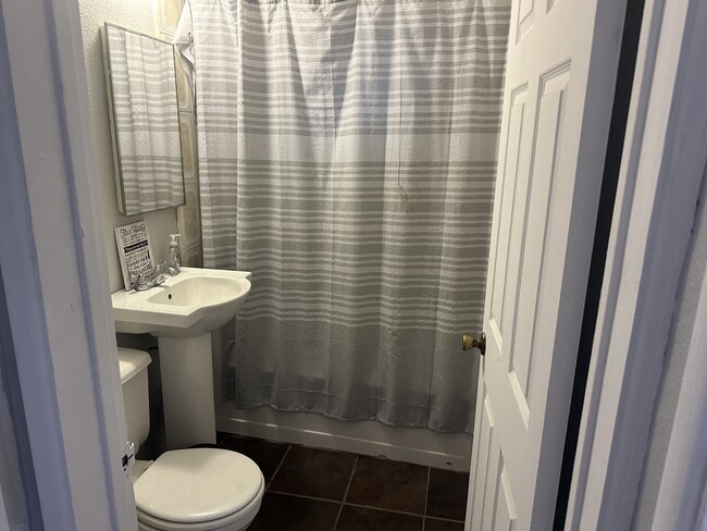 Foto del edificio - 1592 W Persimmon St