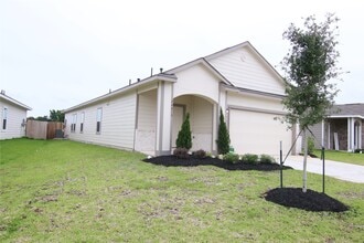 Building Photo - 24010 Farmstead Dr