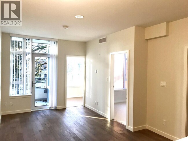 Photo du bâtiment - 2033 W 10th Ave