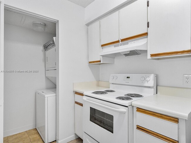 Foto del edificio - 620 S Park Rd