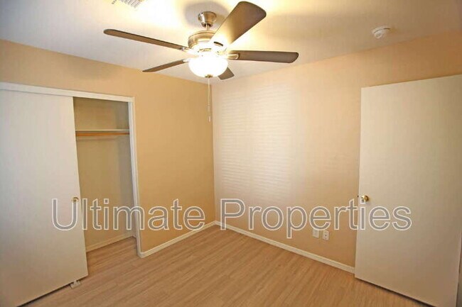 Foto del edificio - 24991 W Dove Ridge