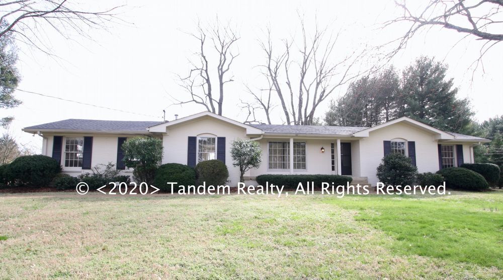 Primary Photo - Beautiful Ranch Home in Brentwood