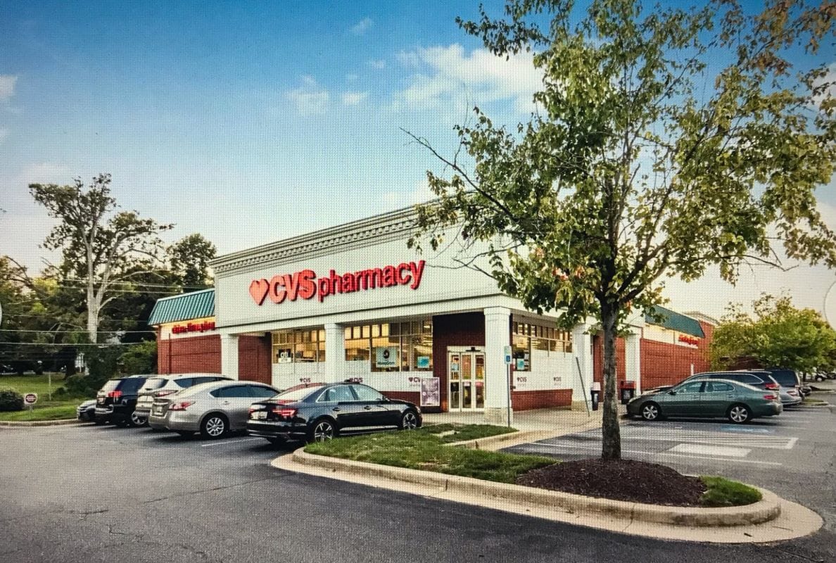 Foto del edificio - 13920 Lord Fairfax Pl