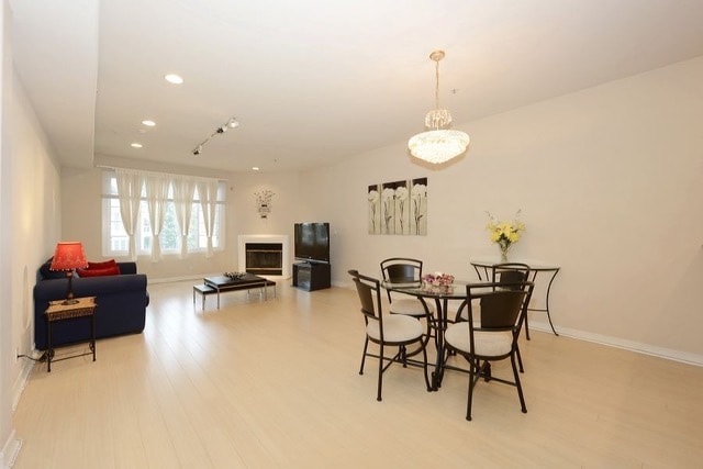 Building Photo - 117 N Gale Dr