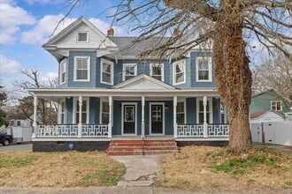 Building Photo - 258 Douglas Ave