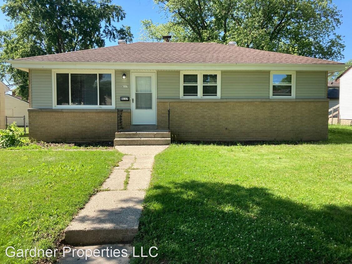 Primary Photo - 3 br, 1 bath House - 8117 W. Custer Avenue