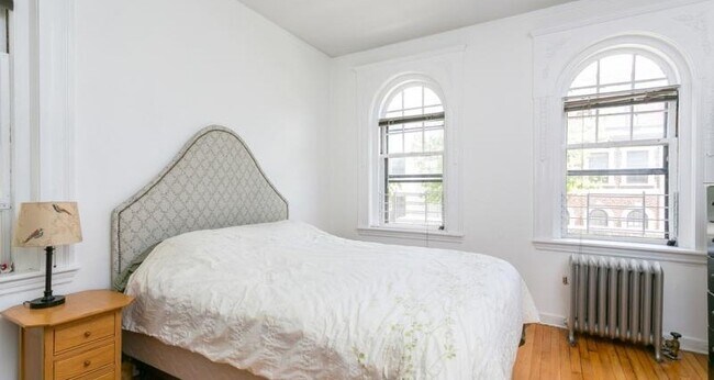 Building Photo - 15 Bellvista Rd