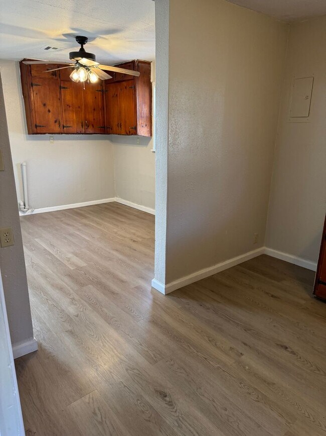 Foto del edificio - 211 S Choctaw