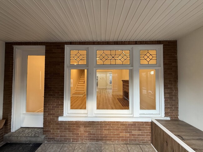 Building Photo - 133 S 15th St