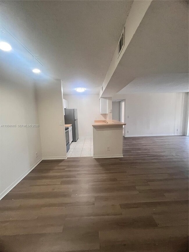 Foto del edificio - 4035 W McNab Rd