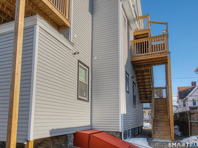 Foto del edificio - 144 Cottage St