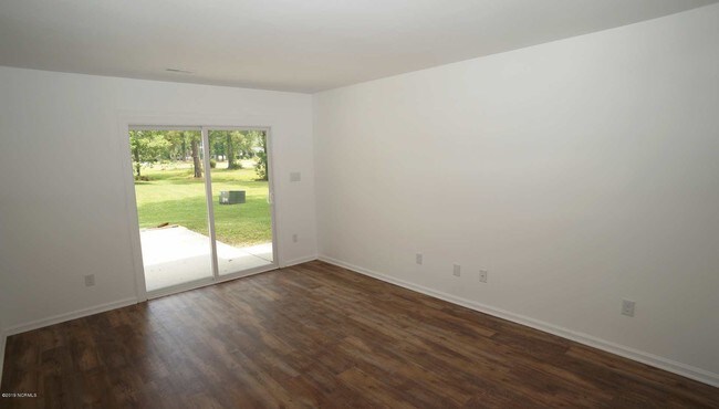 Foto del edificio - 142 Quarterdeck Townes