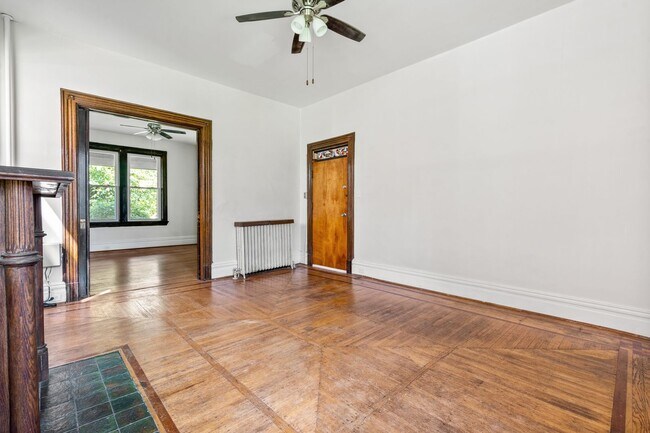 Foto del edificio - 5442 Stanton Ave