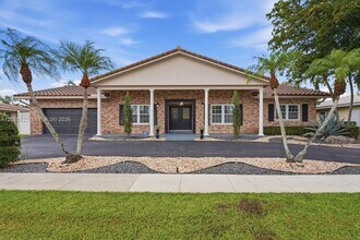 Building Photo - 16530 Lake Tree Dr