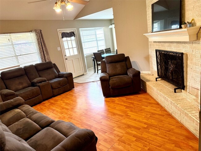 Foto del edificio - 4808 Fairhaven St
