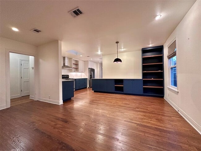 Foto del edificio - 4700 Sinclair Ave