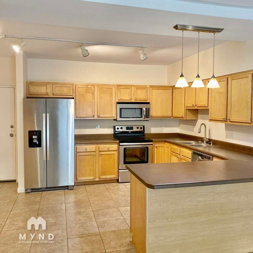 Foto principal - 355 E Thomas Rd