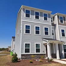 Building Photo - 2728 Chert Ln