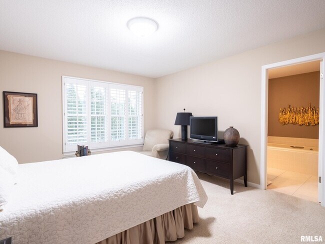 Foto del edificio - Well maintianed 2bedr 2bath Peoria Condo