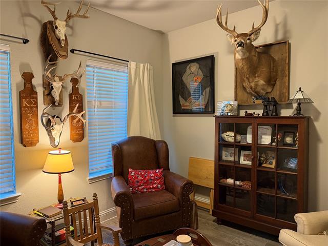 Foto del edificio - 15904 Holly Crk