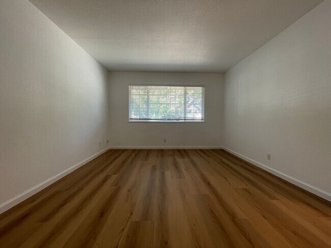 Building Photo - 2858 Gavilan Dr