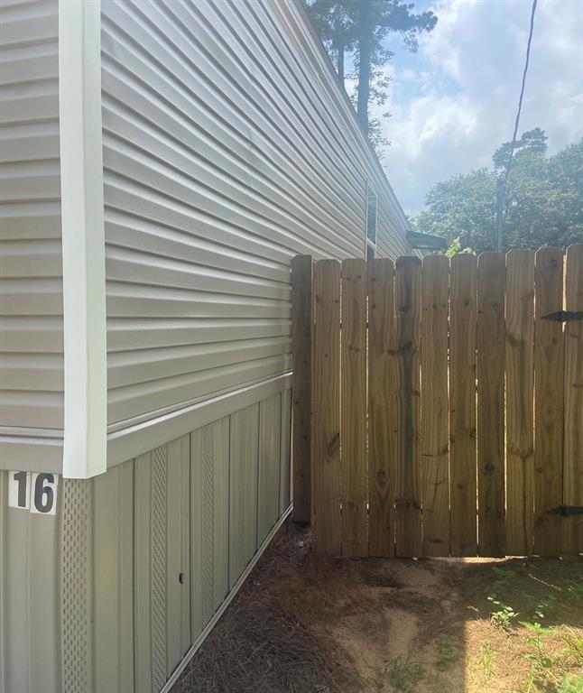 Foto del edificio - 16816 Crestmont St