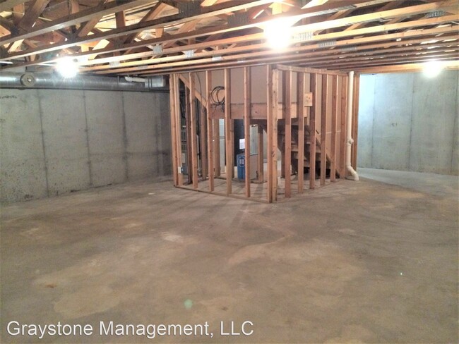 Building Photo - 3714-3720 Boardwalk St
