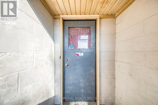 Photo du bâtiment - 11 Queensbury Dr