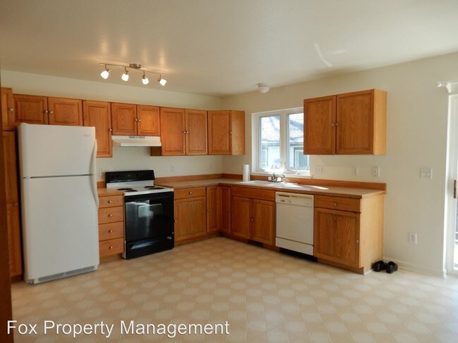 Foto del edificio - 3 br, 2 bath House - 1045 Pratt St
